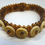 Armband mit gold/beige